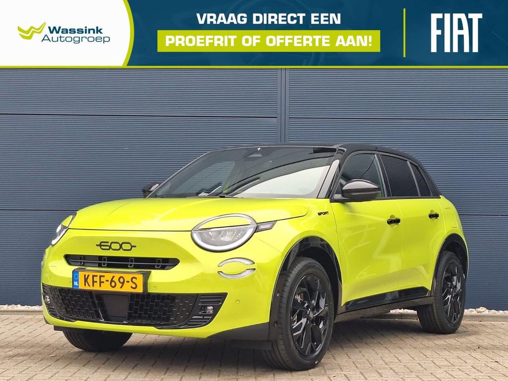 Fiat 600 54kWh 156pk Aut Sport | Elektrische Massagestoelen, Auto's, Gebruikt, 84 pk, SUV of Terreinwagen, Te koop