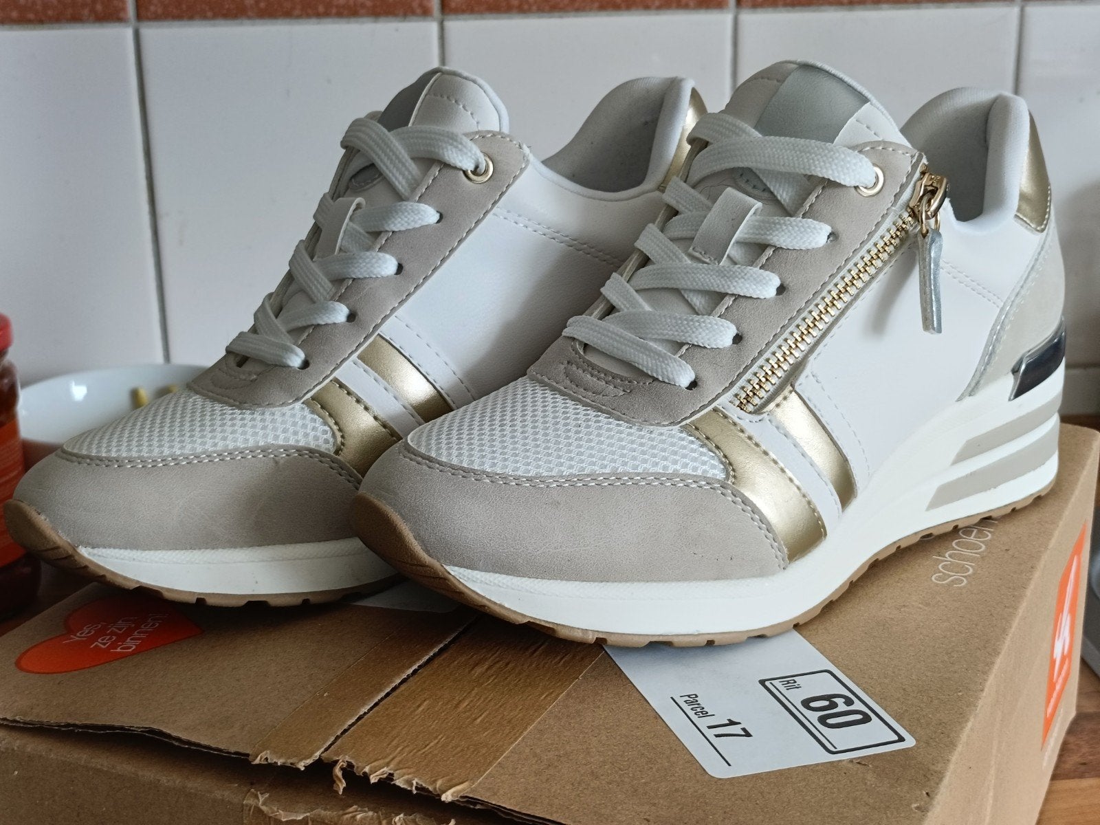 Graceland stijlvolle sneakers met plateauzool - Wit/Goud, Kleding | Dames, Schoenen, Wit, Nieuw, Ophalen of Verzenden, Sneakers of Gympen