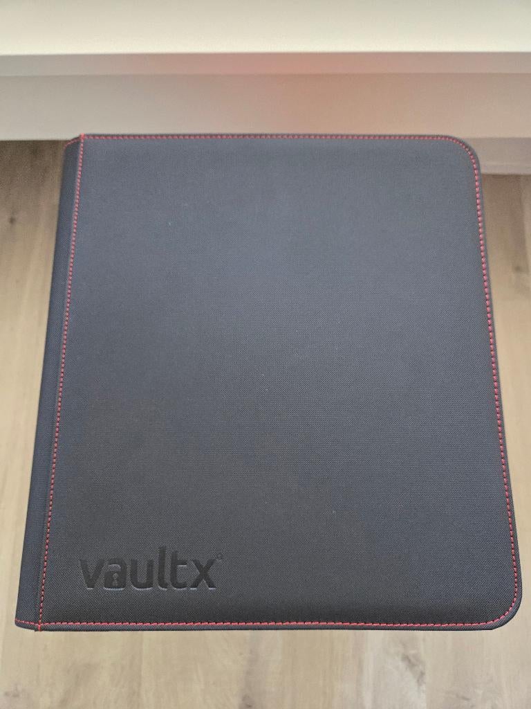 SV10 (First Edition) 12-Pocket Binder, Hobby en Vrije tijd, Verzamelkaartspellen | Pokémon, Ophalen, Zo goed als nieuw, Boek of Catalogus