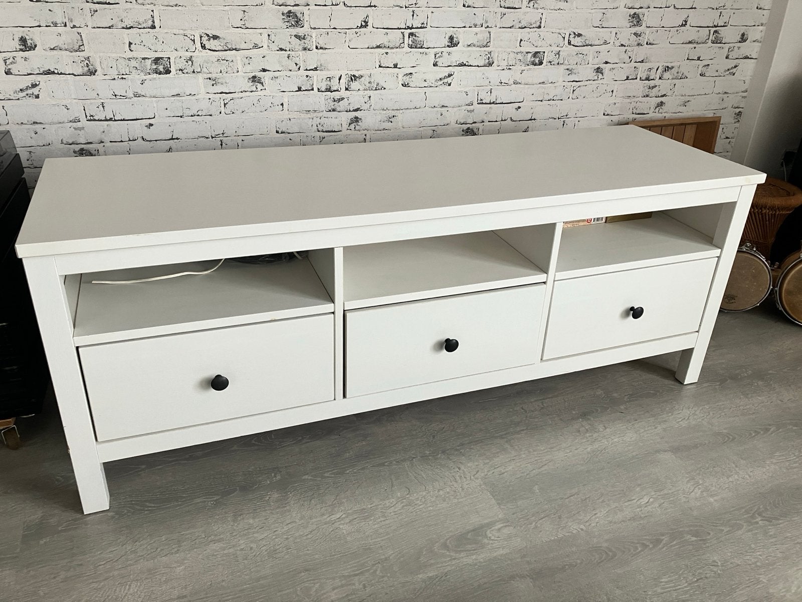 IKEA HEMNES tv-meubel, wit, 148 cm, 3 lades, massief grenen, Ophalen, Gebruikt, 100 tot 150 cm, Minder dan 100 cm