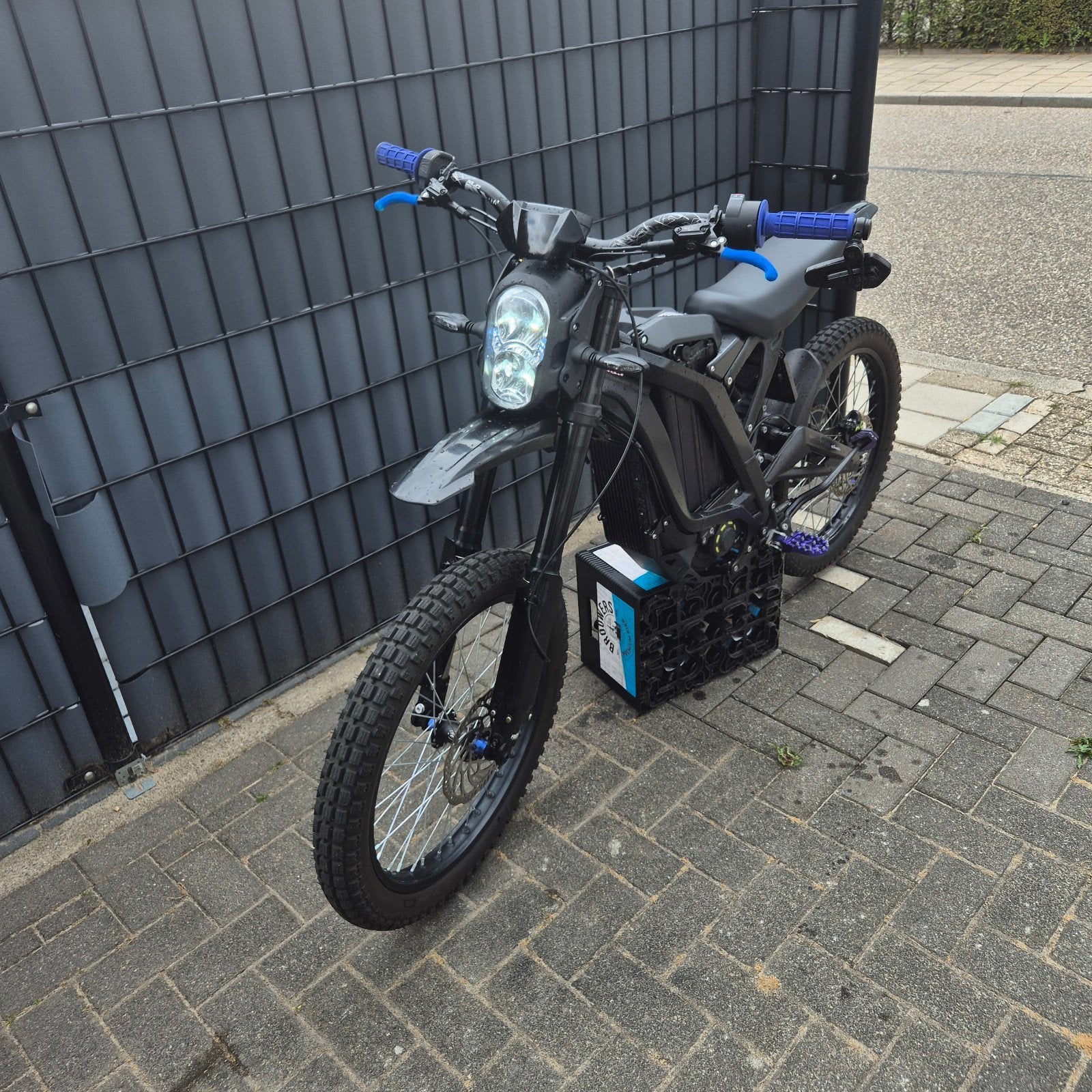 Surron Light Bee X - Nette staat, geel kenteken, Elektrisch, Zo goed als nieuw, Ophalen, Overige merken