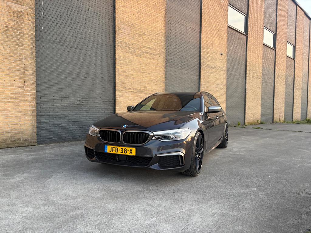 BMW 5-Serie Touring M550D High Executive, Auto's, BMW, Automaat, 2993 cc, 2000 kg, Leder