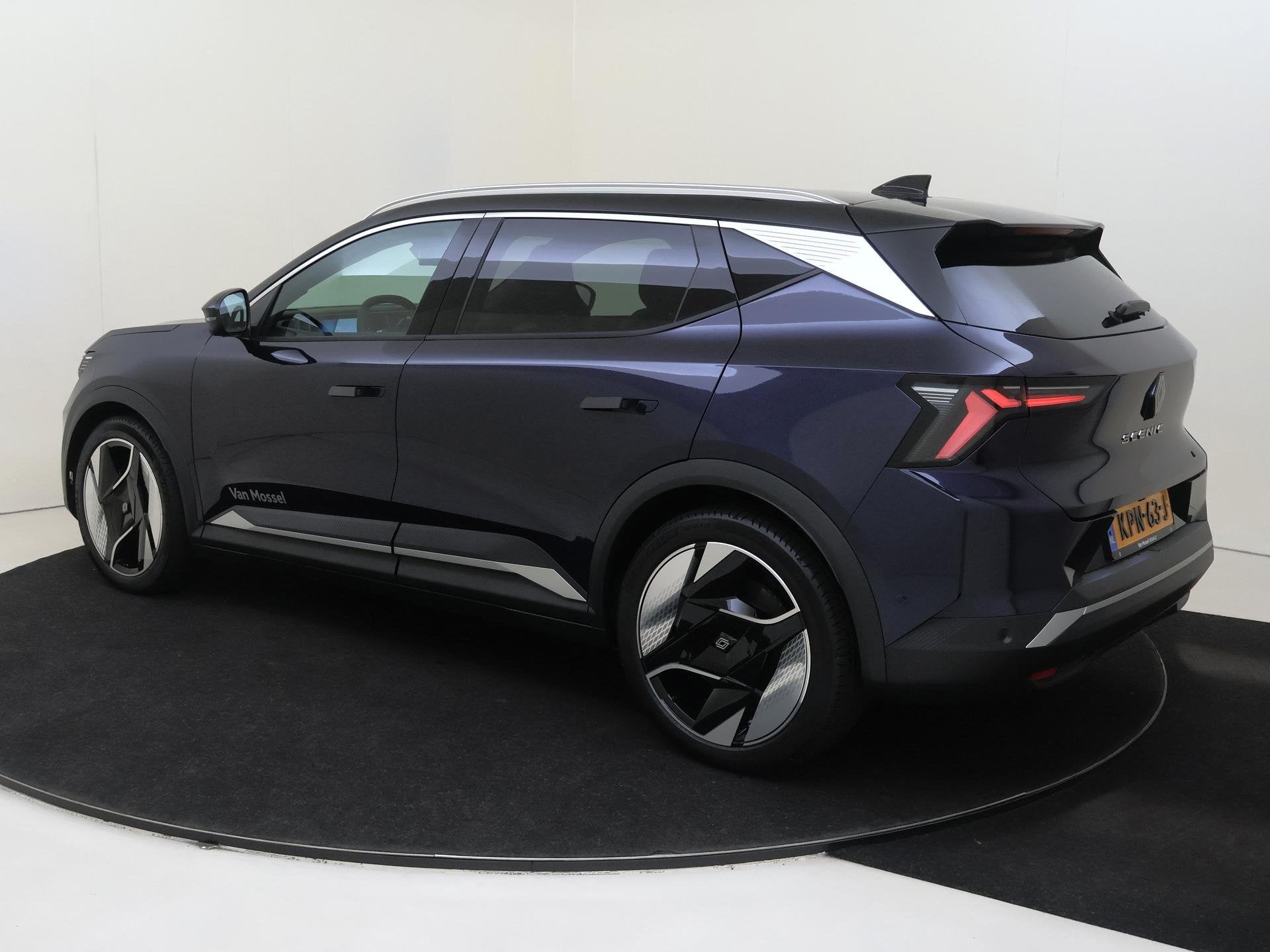 Renault Scenic E-Tech EV87 long range iconic | Lederen Bekle, Auto's, Renault, Dealer onderhouden, Gebruikt, 625 km, 1817 kg