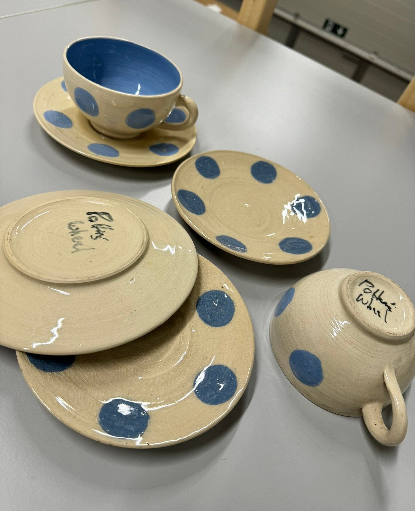 Antiek vintage pottery Uk wheel - kop schotels servies setje, Antiek en Kunst, Ophalen of Verzenden