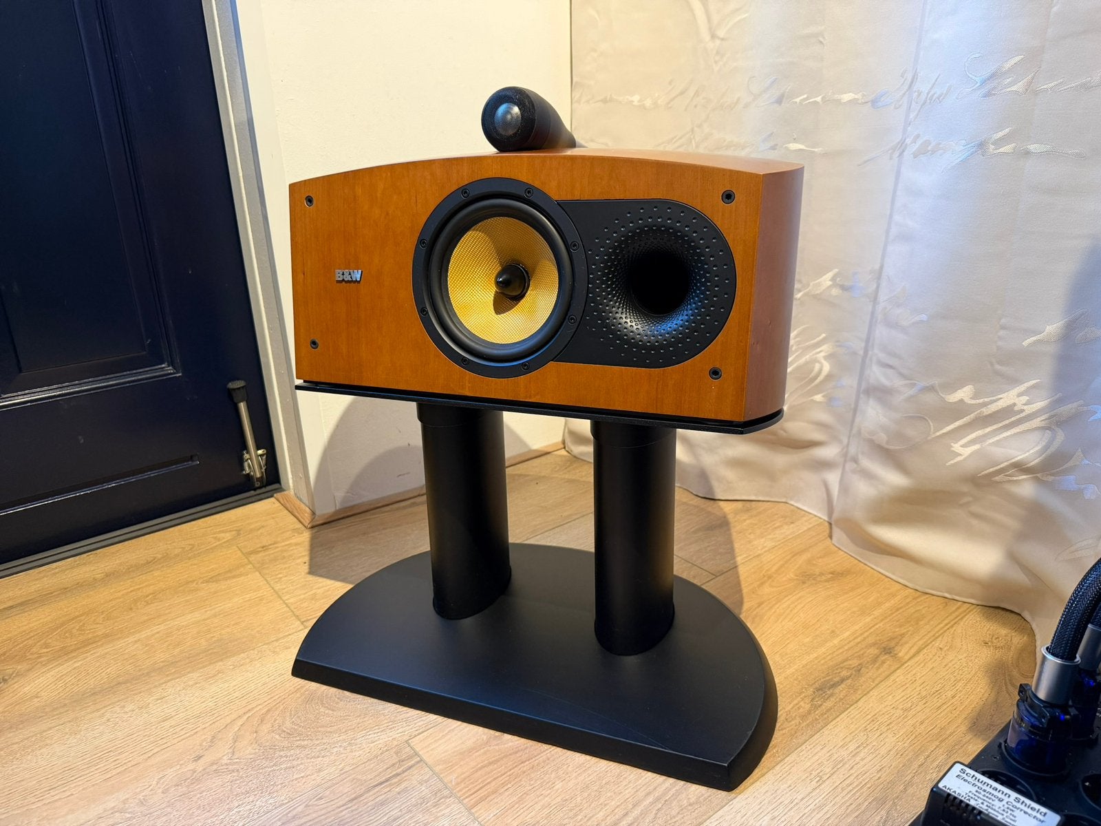 Mooie B&W HTM2  Nautilus Centerspeaker - Cherrywood, Audio, Tv en Foto, Luidsprekers, Basreflex, Ophalen of Verzenden, Zo goed als nieuw