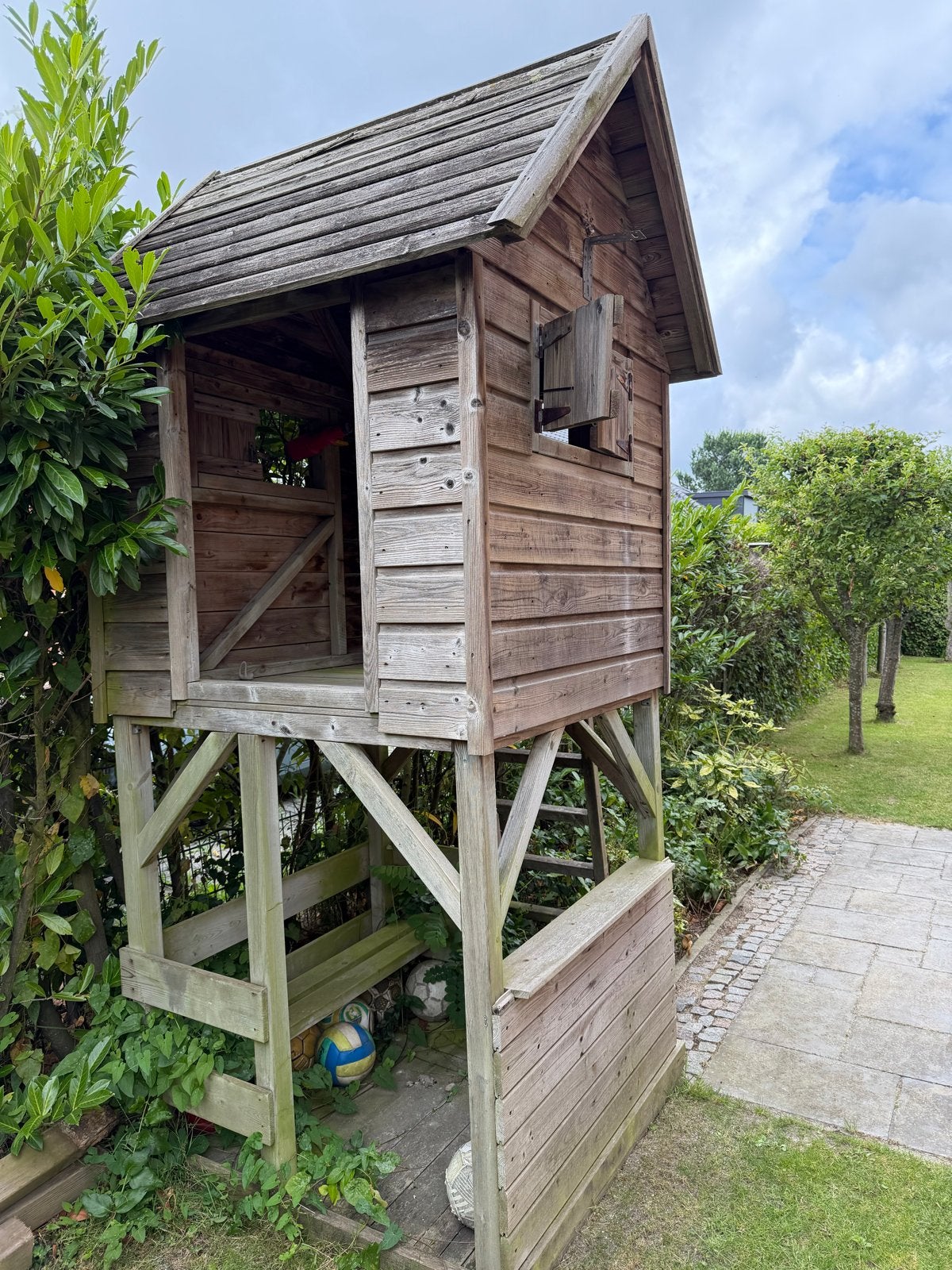 Houten speelhuisje prima staat (excl. glijbaan), Ophalen, Gebruikt, Hout