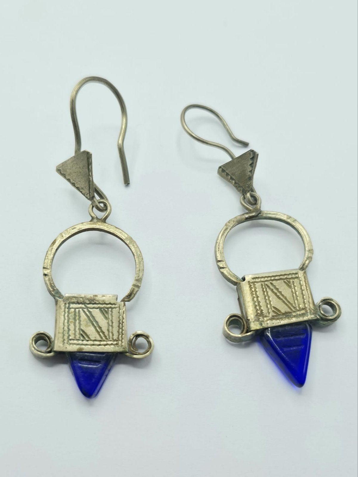 Vintage Zilveren berber Oorbellen Bezet met blauw glas of st, ., Zo goed als nieuw, ., Verzenden