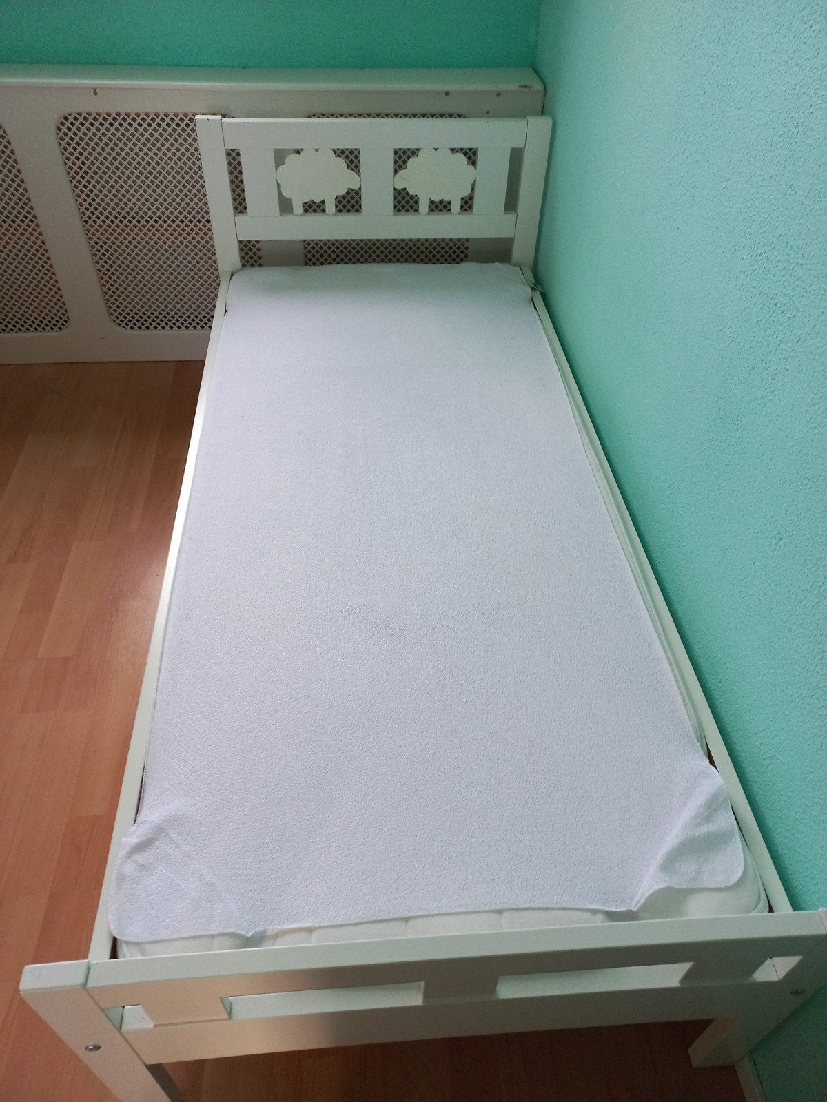 juniorbed met uitval bescherming. moet ZSM weg, Ophalen, Gebruikt, 70 tot 85 cm, 140 tot 160 cm