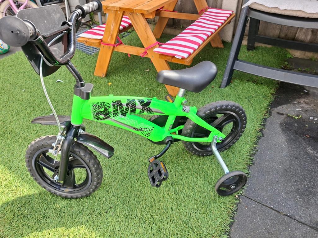 Leuke peuterfietsje 12 inch met zijwieltjes, Ophalen of Verzenden, Zo goed als nieuw, Minder dan 16 inch, Zijwieltjes