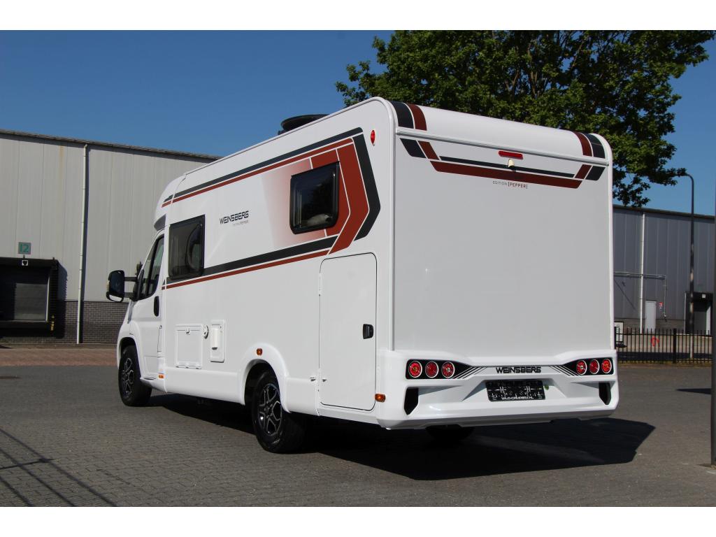 Weinsberg Pepper 600 MEG - 160PK AUT -ENKELE BEDDEN - 5659km, Automaat, Chemisch toilet, Weinsberg, Ringverwarming
