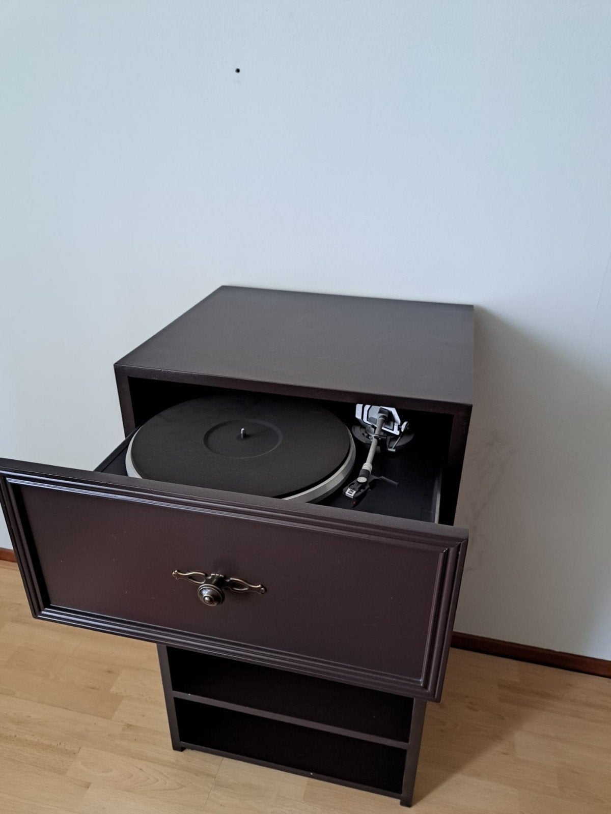 Stereomeubel met schuiflade voor de platenspeler, Ophalen, Gebruikt