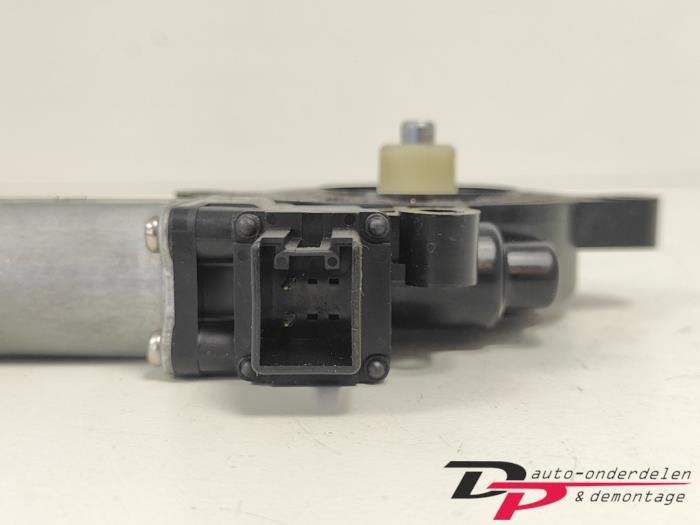 Raammotor Portier van een Mazda 2, Gebruikt, -, -, Ophalen of Verzenden