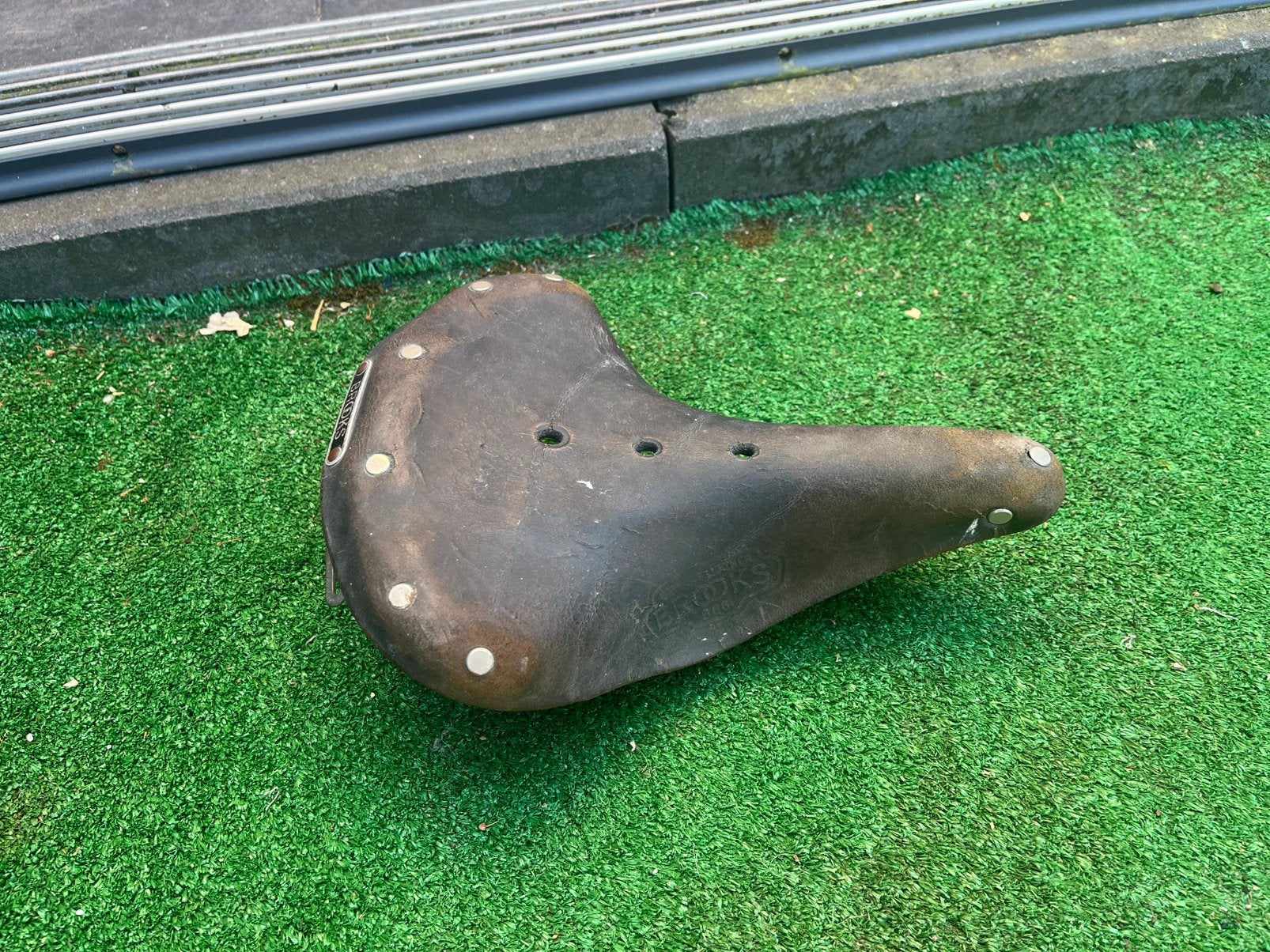 Vintage fietszadel, Ophalen of Verzenden, Zo goed als nieuw