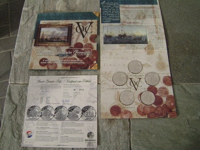 Nederland 1996 VOC herinnering set met 5 verschil.3 daalders, Postzegels en Munten, Penningen en Medailles, Ophalen of Verzenden