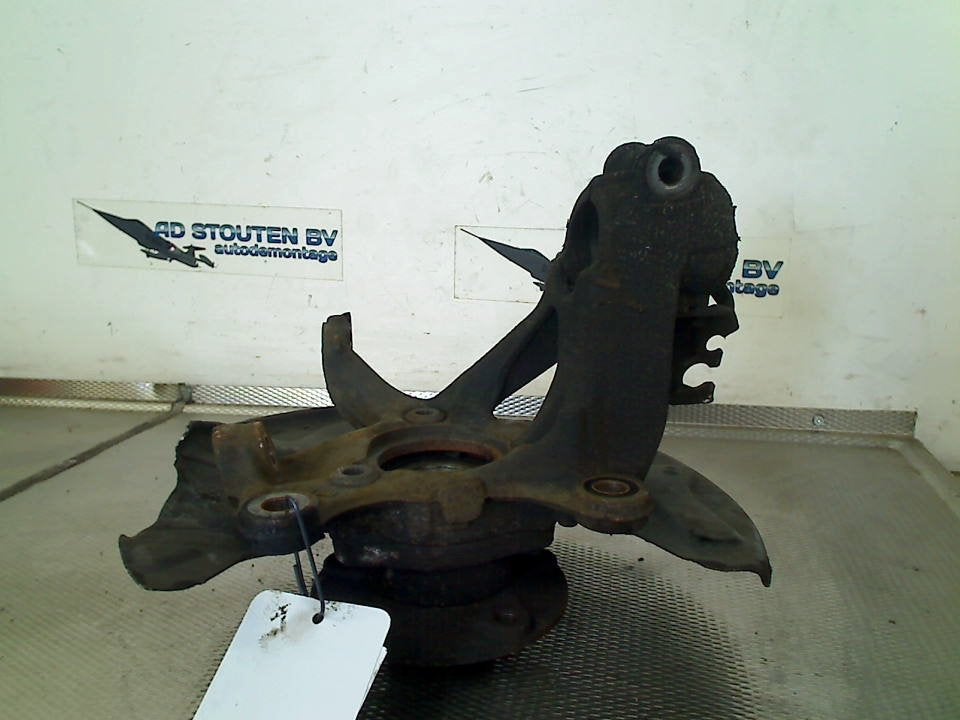 Fusee Links Voor Volkswagen Golf VII Variant (AUVV) 2014, Gebruikt, Volkswagen, Volkswagen AG, Kundenbetreuung@volkswagen.de