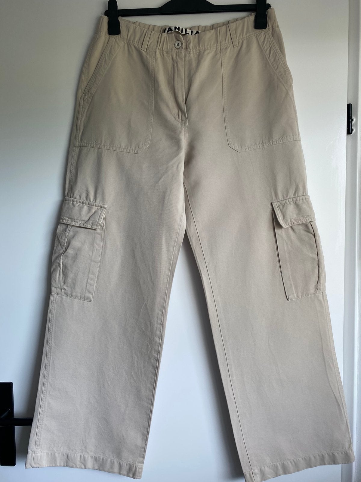 WORKERSBROEK VANILIA BEIGE 42, Kleding | Dames, Broeken en Pantalons, Vanilia, Beige, Maat 42/44 (L), Ophalen of Verzenden