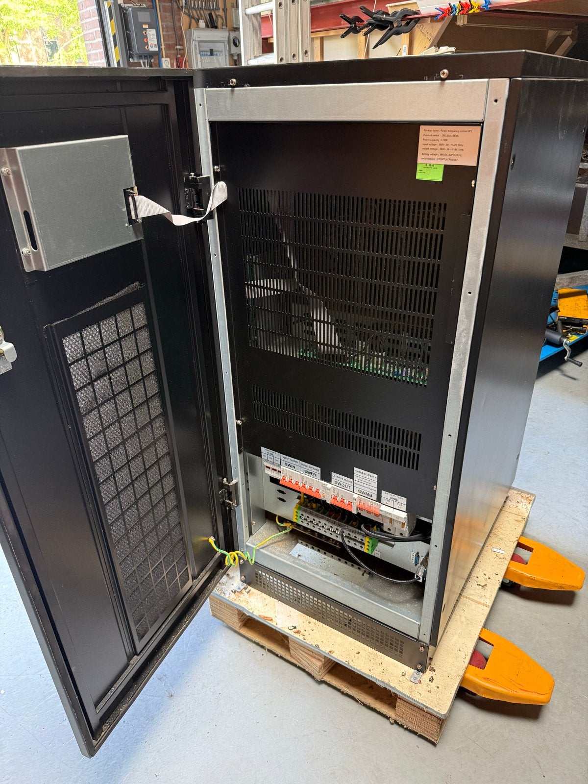 UPS CNG330 15KVA / 12KW - 400V 3-fase Power Frequency Online, Ophalen, Gebruikt