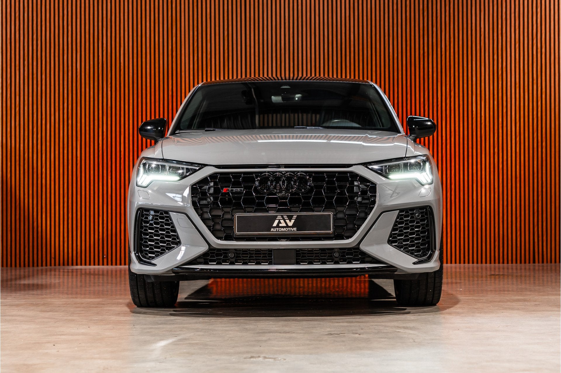 Audi RSQ3 2.5 TFSI 400 PK Sportback | Panorama | B&O 3D | Ma, Automaat, Gebruikt, 1675 kg, Bedrijf