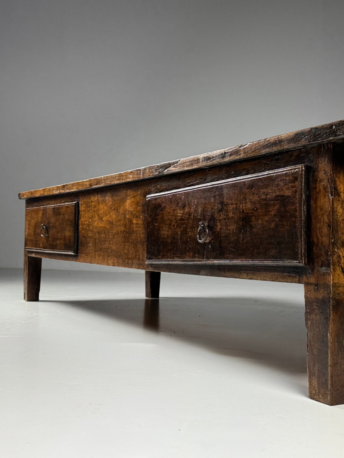 Spaanse salontafel 18e eeuw, Antiek en Kunst, Antiek | Meubels | Tafels, Ophalen