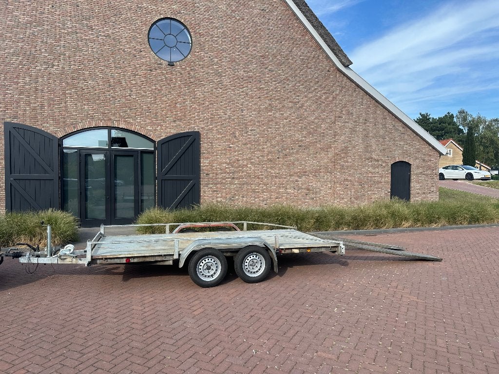 Keurige Auto-ambulance / Aanhanger – Direct inzetbaar!, Ophalen, Gebruikt