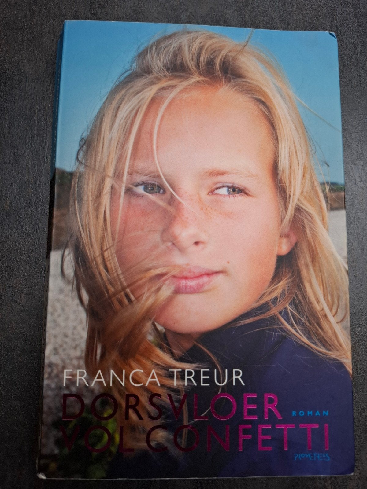 Franca Treur - Dorsvloer vol confetti, Ophalen of Verzenden, Zo goed als nieuw, Franca Treur