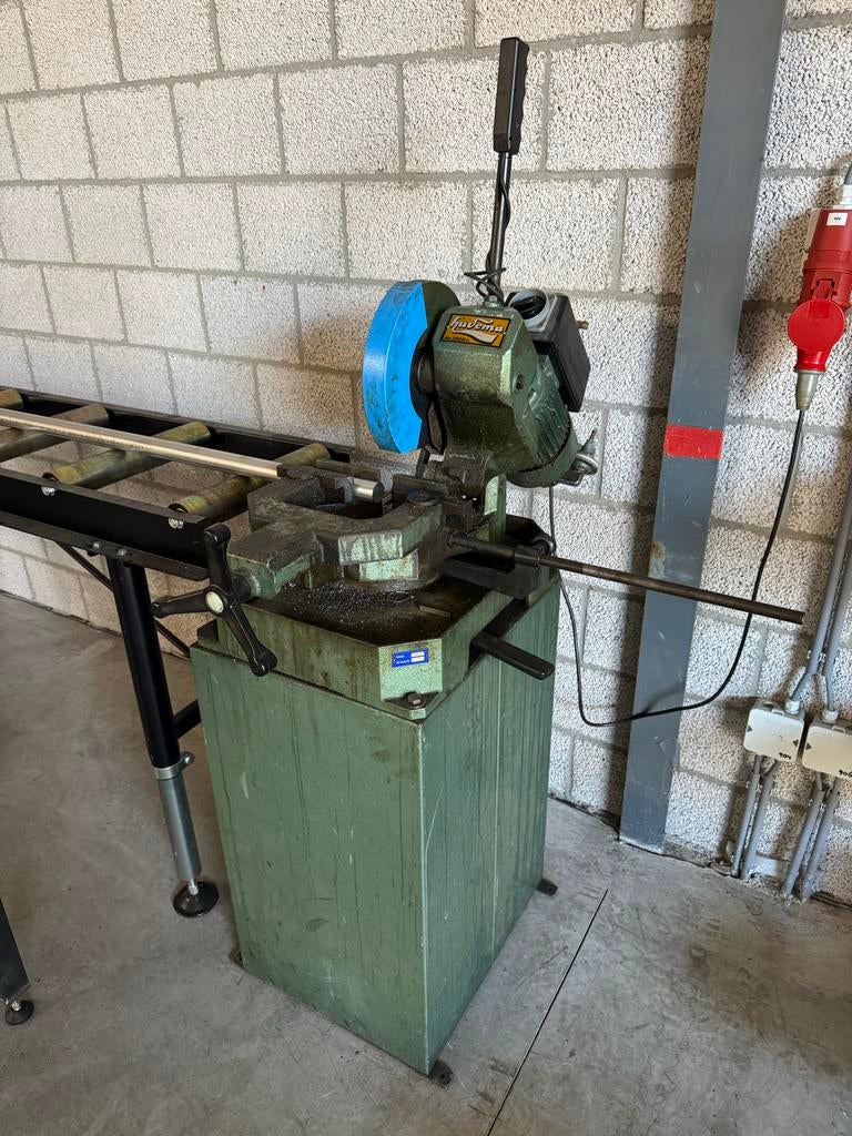 Huvema Hu 250 Afkortzaag, Ophalen, Gebruikt, 70 mm of meer, Afkortzaag