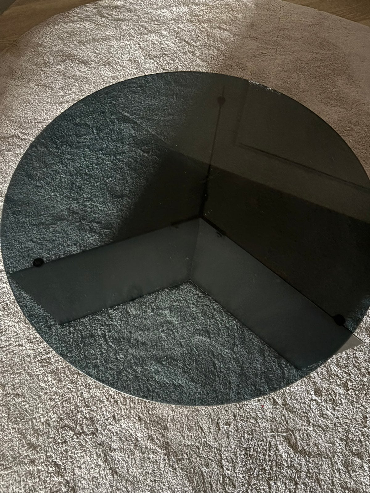 Moderne Glazen Salontafel met Donker Glas, Gebruikt, Rond, Glas, Minder dan 50 cm