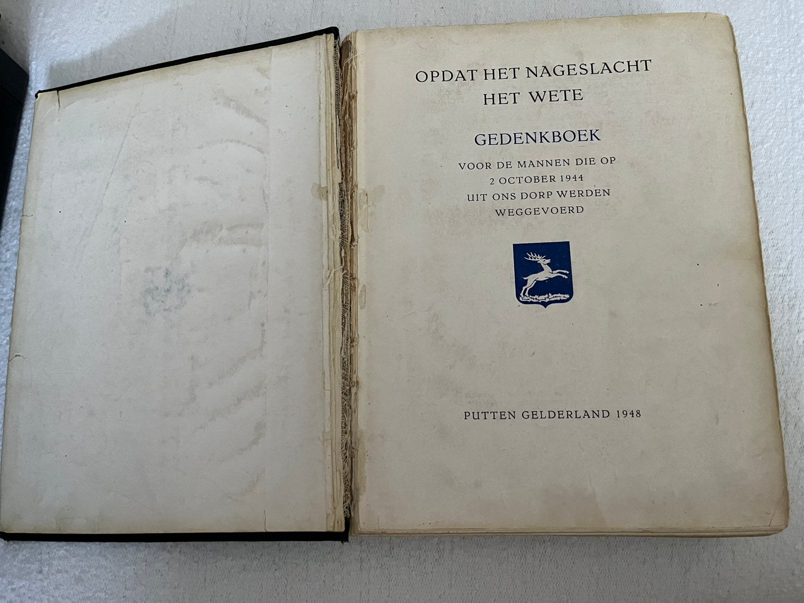 Gedenkboek “ opdat het nageslacht het wete” 1948, Ophalen of Verzenden, Gelezen