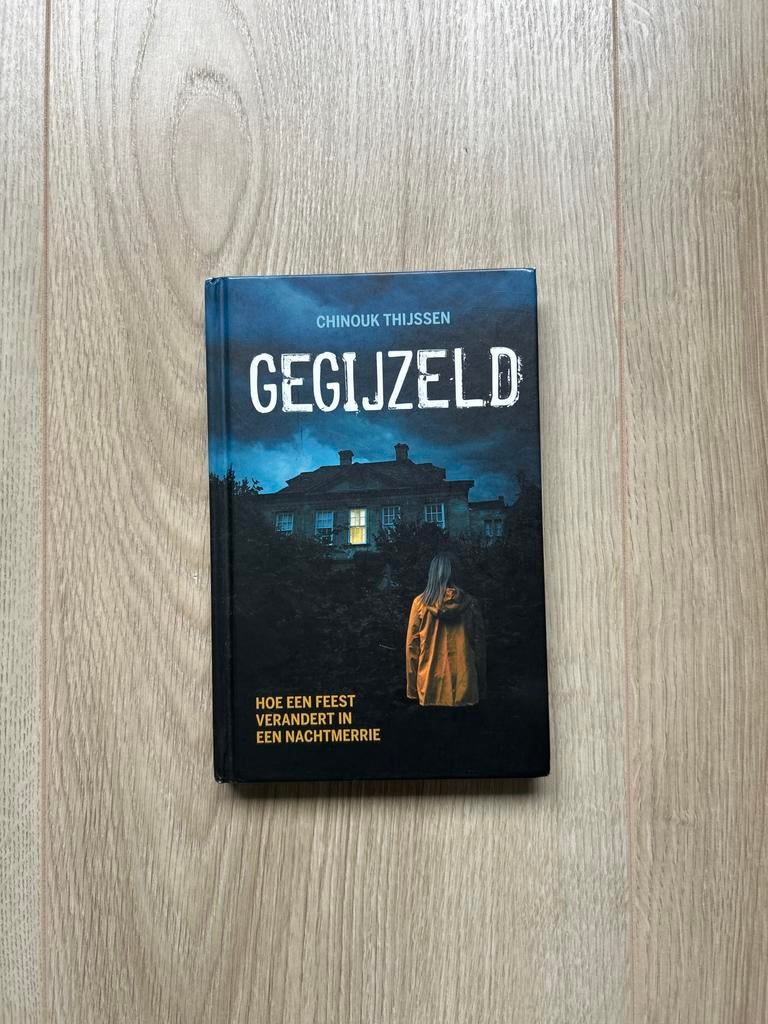 Gegijzeld - Chinouk Thijssen (Kluitman), Ophalen of Verzenden, Gelezen, Nederland