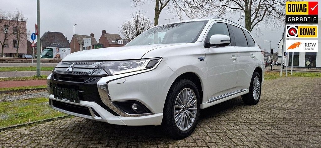 Mitsubishi Outlander 2.4 Intense Special Edition, volledig o, Auto's, Automaat, 135 pk, Zwart, 4 cilinders
