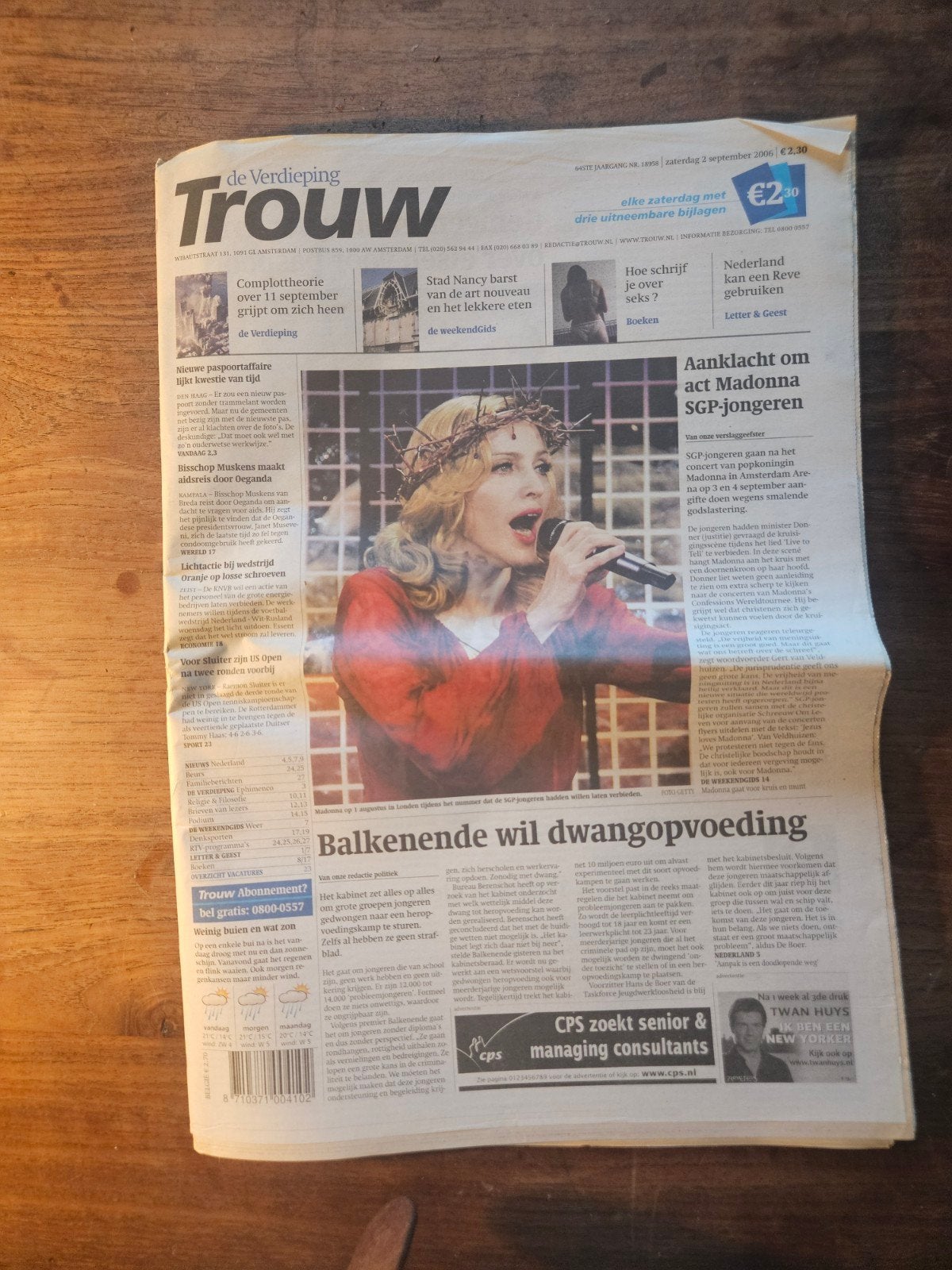 Trouw krant - 2 september 2006 (Madonna op voorpagina), Ophalen of Verzenden, Gelezen, Overige typen