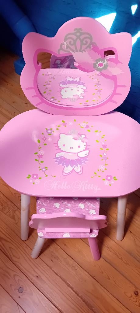 Kaptafel Hello Kitty met krukje en spiegel, Ophalen, Gebruikt, 50 tot 100 cm, Minder dan 100 cm