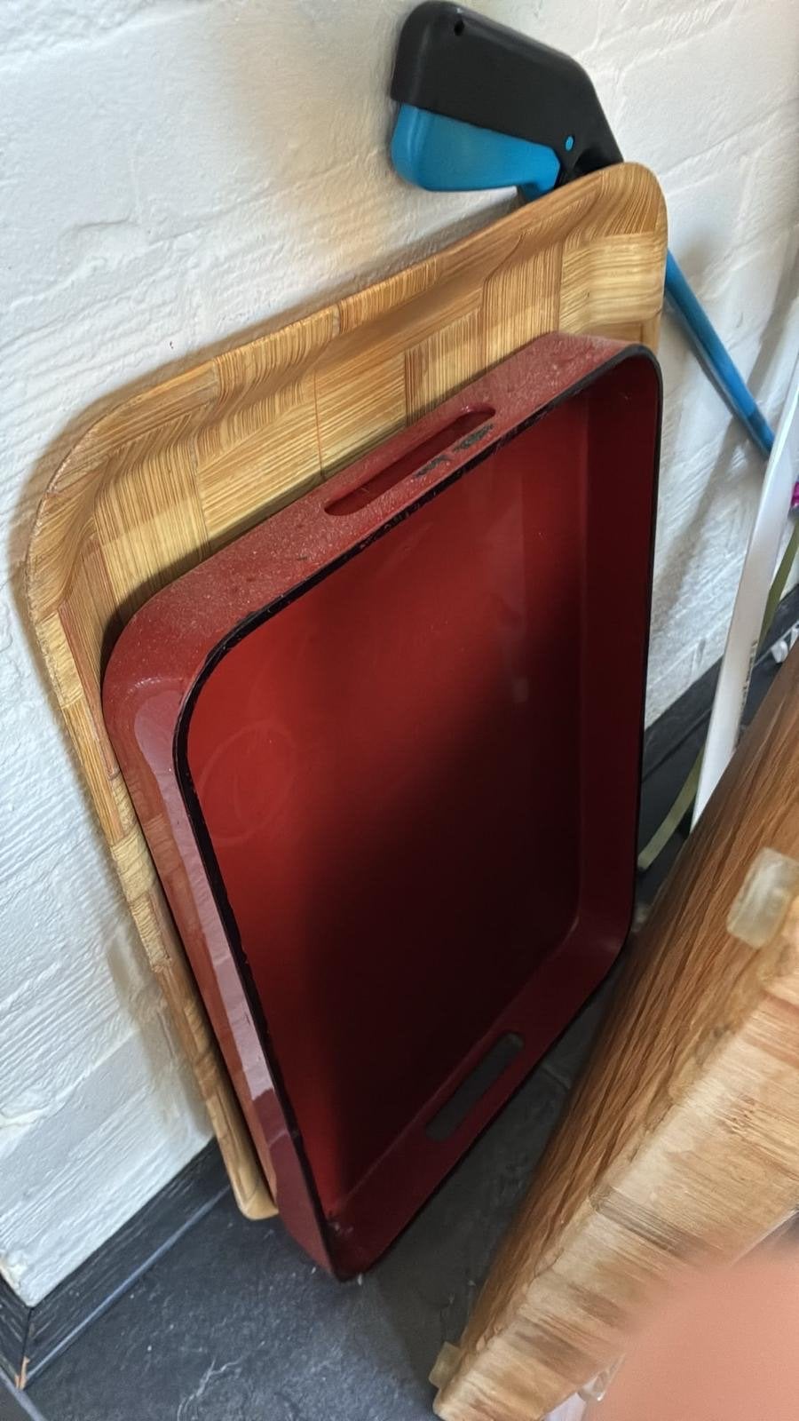Rood dienblad met handvatten, Ophalen, Kunststof, Gebruikt, Dienblad