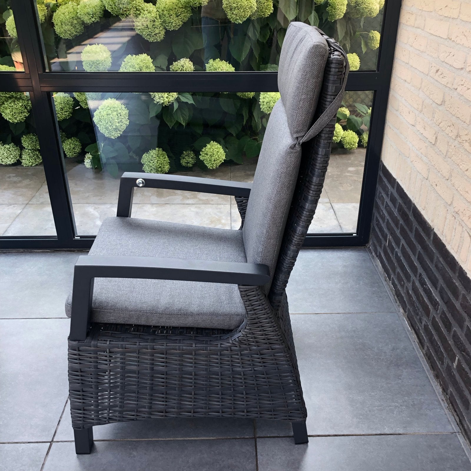 6 Darwin tuinstoelen Matt Royal Grey met antraciet kussens, Ophalen, Zo goed als nieuw, Wicker, Verstelbaar
