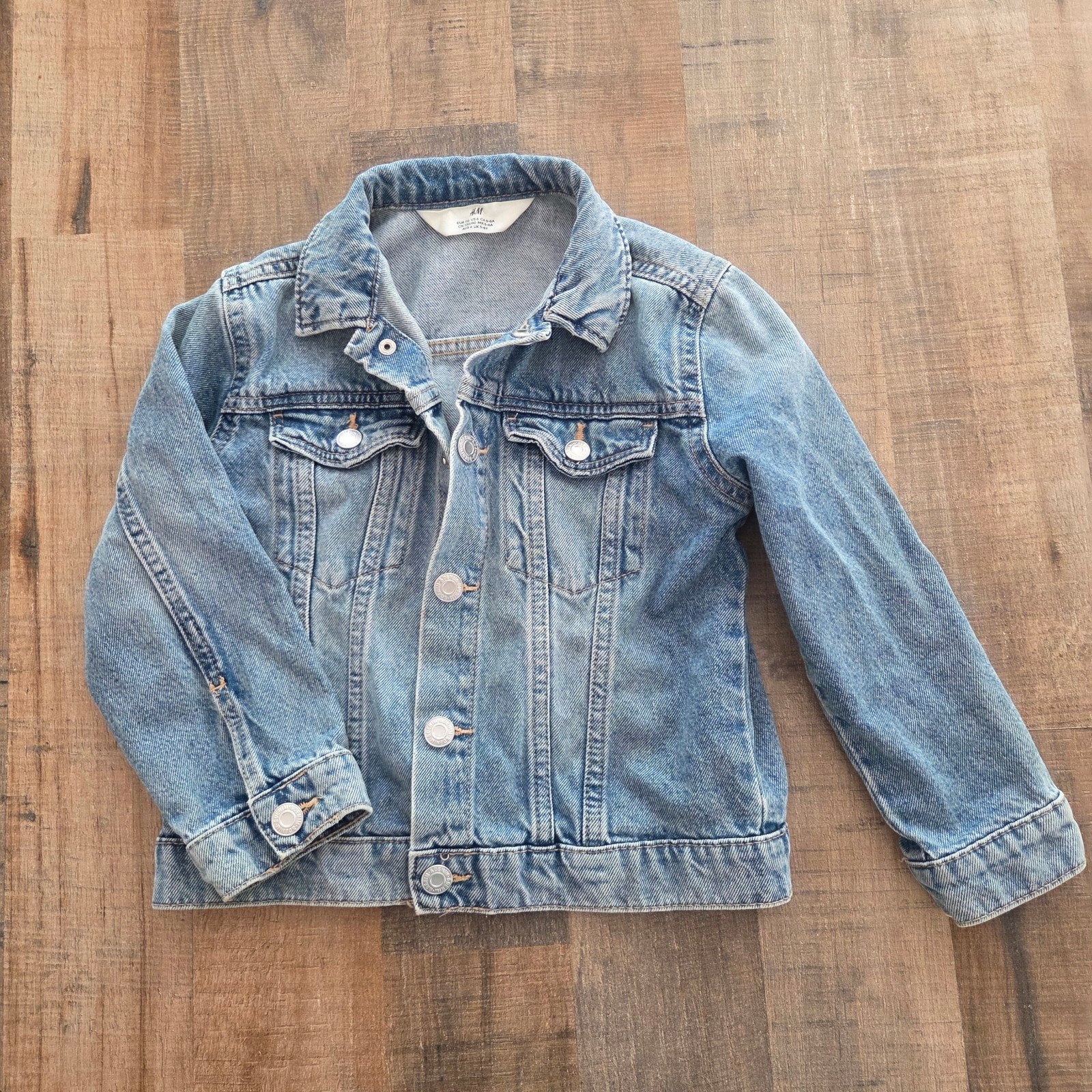 spijkerjasje, Kinderen en Baby's, Kinderkleding | Maat 116, Meisje, H&M, Ophalen of Verzenden, Zo goed als nieuw