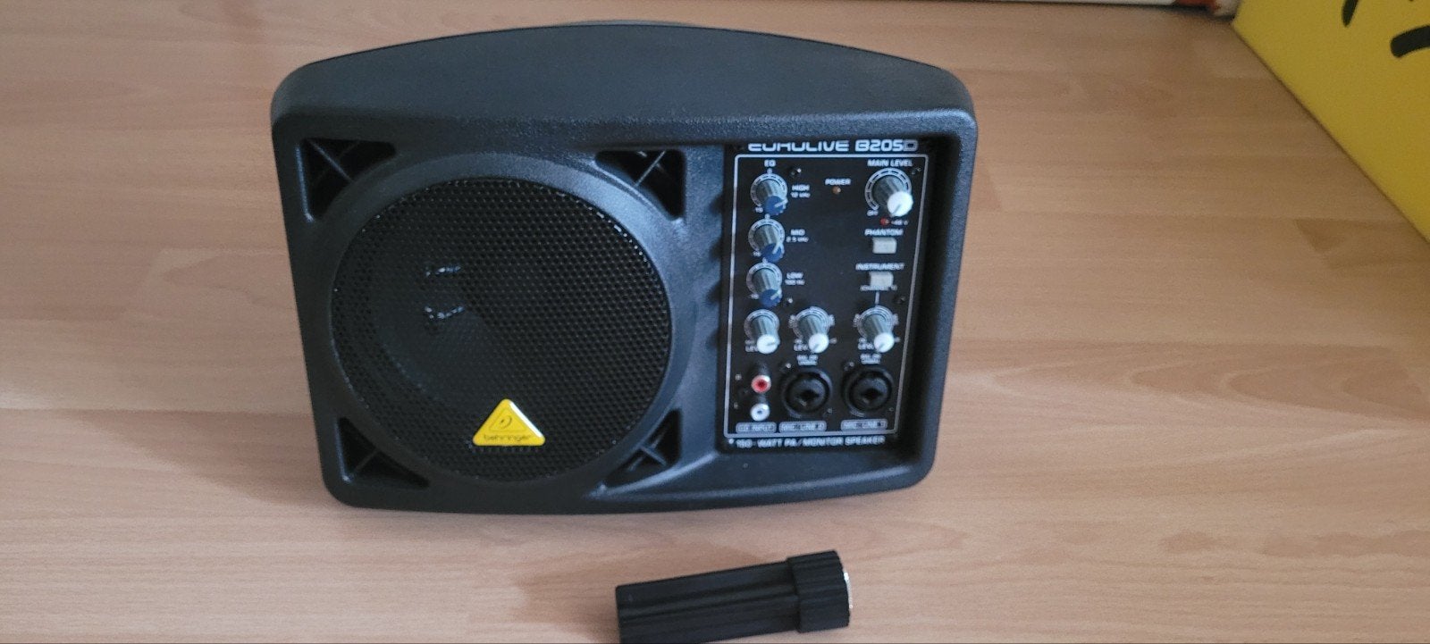 Behringer EUROLIVE B205D actieve monitor speaker, Ophalen of Verzenden, Zo goed als nieuw, Minder dan 500 watt, Monitor(versterker)