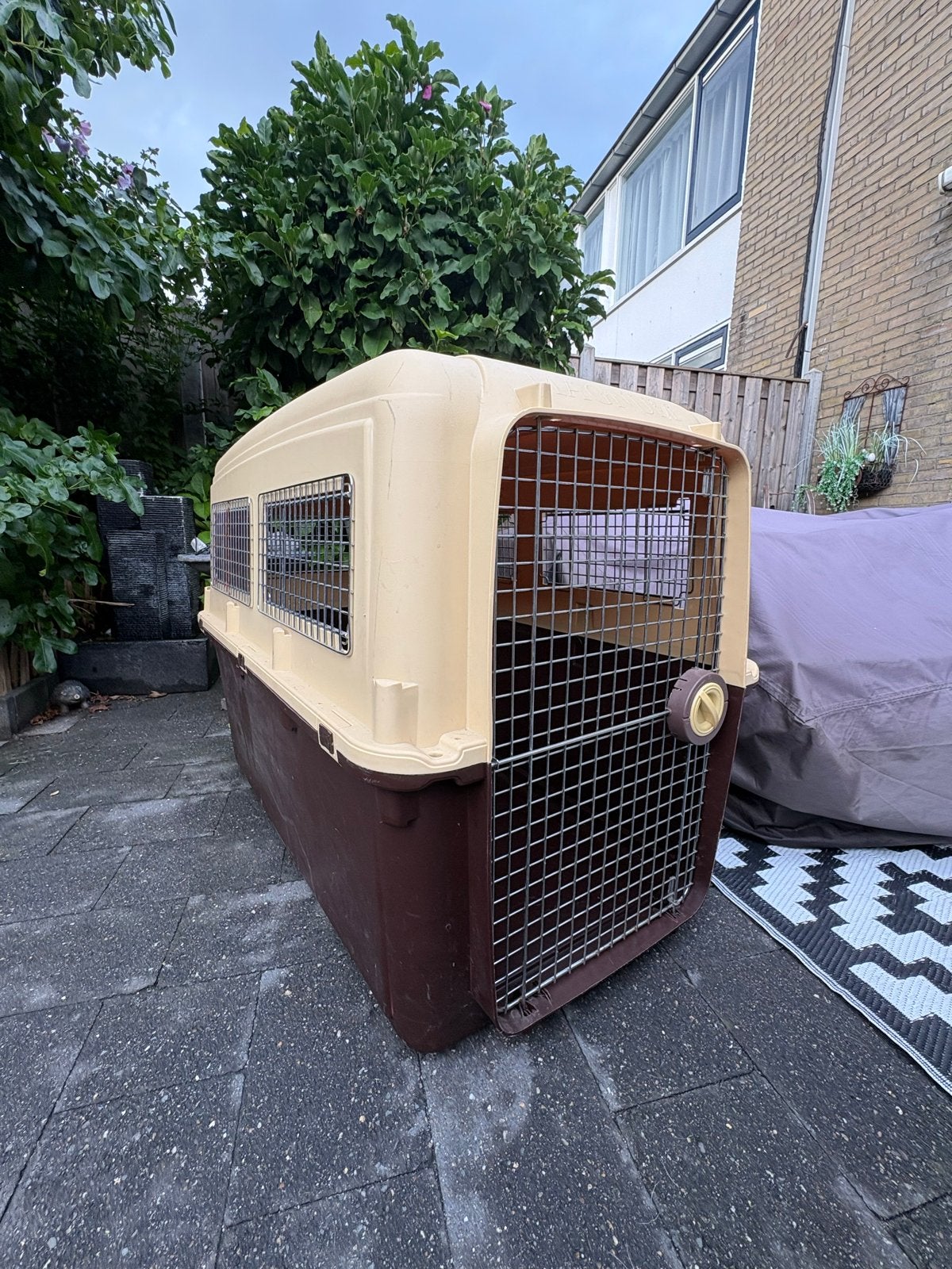 Reiskennel of bench hond, Ophalen, Gebruikt
