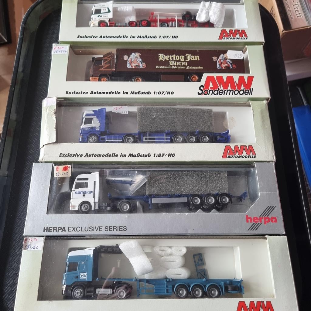 AWM+HERPA TRUCKS DIVERSEN 1:87, Hobby en Vrije tijd, Modelauto's | 1:87, Ophalen of Verzenden, Zo goed als nieuw, Bus of Vrachtwagen