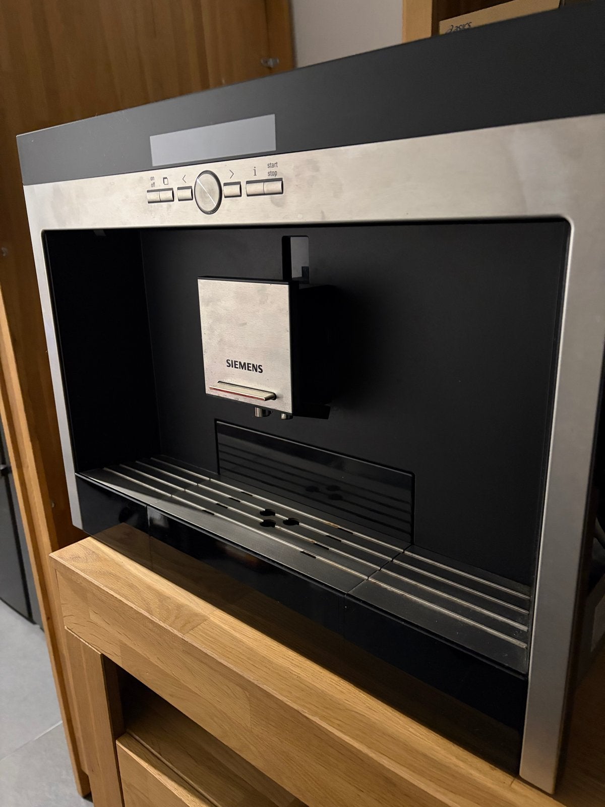Siemens TK76K572 inbouw koffiemachine, Ophalen, Afneembaar waterreservoir, Gebruikt, 10 kopjes of meer