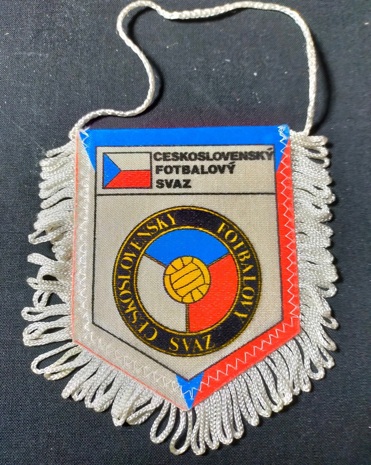 Vintage Tsjechoslowaaks Voetbal Vaantje - Zeldzaam!, Ophalen of Verzenden, Gebruikt, Buitenlandse clubs, Vaantje of Sjaal