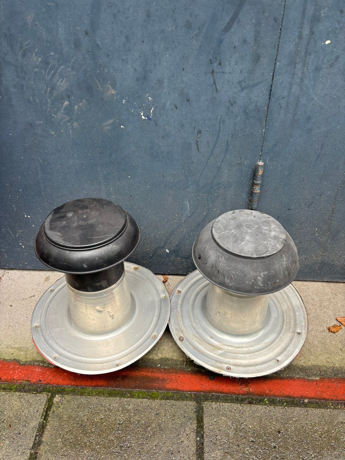 2x Anjo Dakdoorvoer Ventilatie Afvoer 90-100mm, Ophalen of Verzenden, Gebruikt, Ventilator en Afzuiger