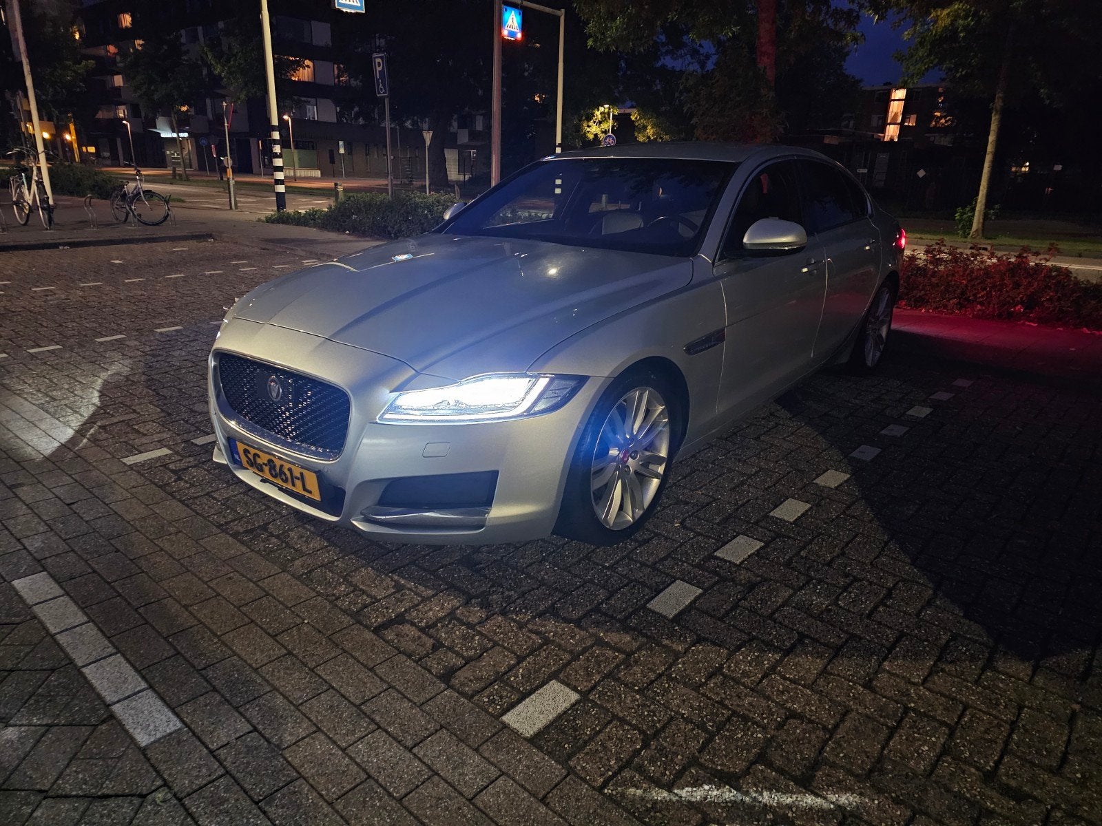 Jaguar XF