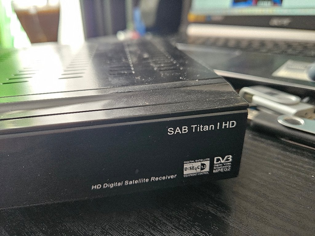 SAB voor schotel tv zonder afstand bediening., Ophalen, Gebruikt