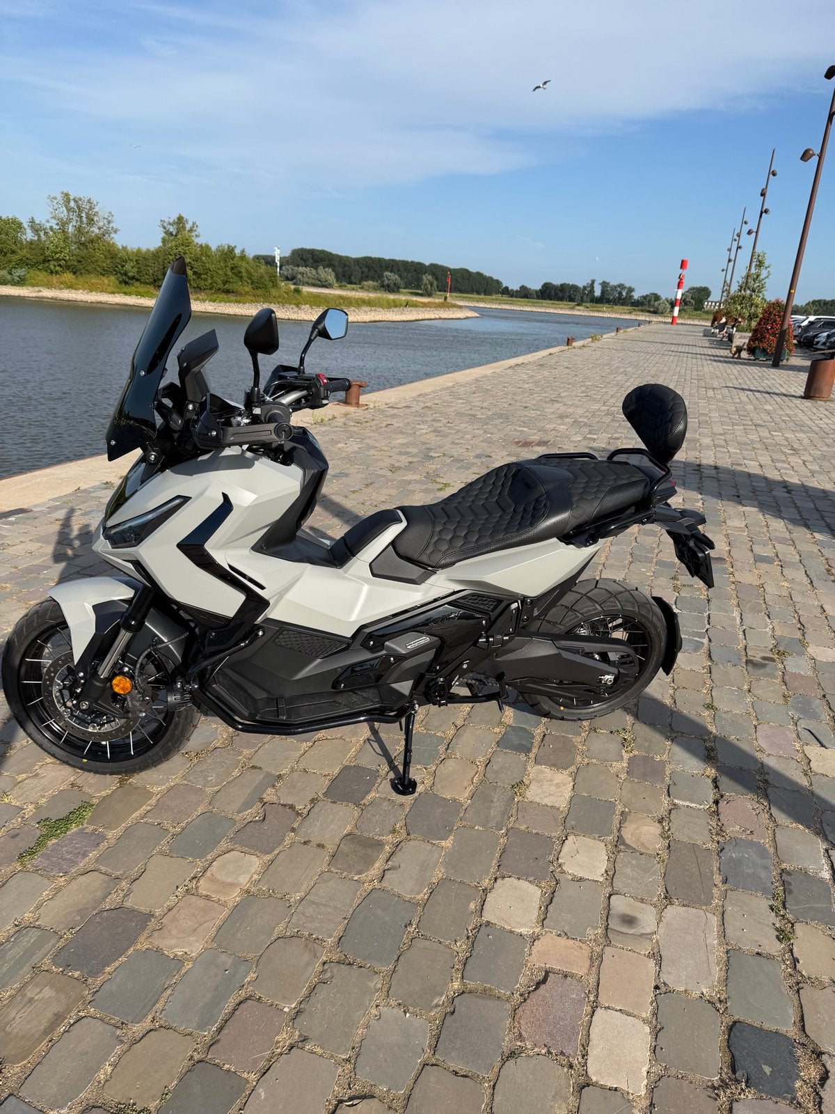 Honda X - ADV 750 2026 Custom 900 Km NIEUW, Gebruikt, Particulier, Meer dan 35 kW, Minimaal motorrijbewijs A2