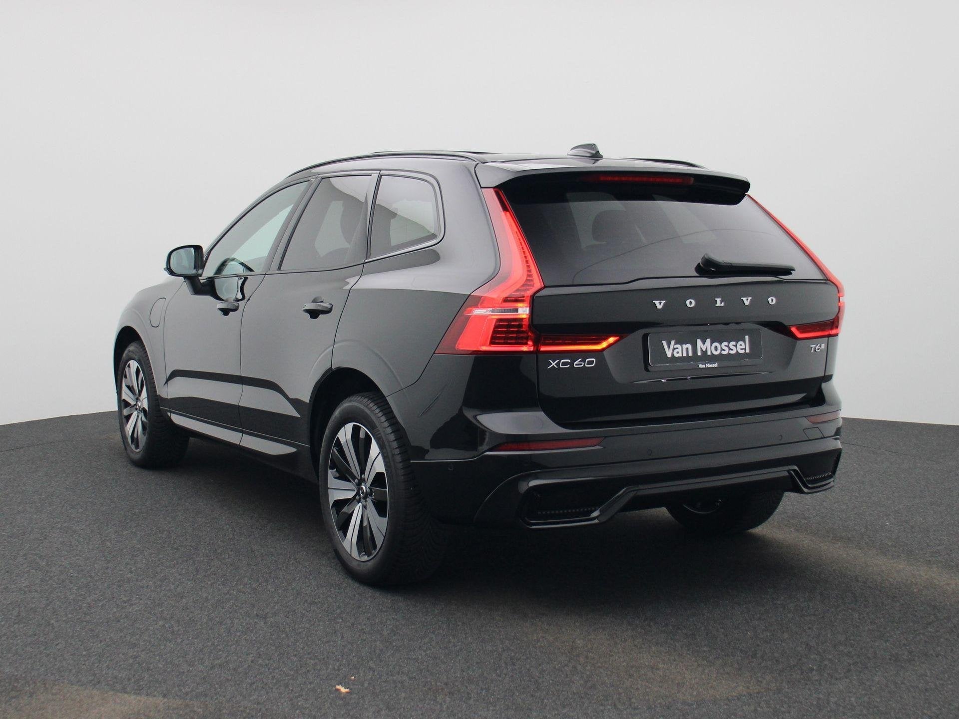Volvo XC60 T6 Plug-in hybrid AWD Plus Dark, Auto's, Volvo, 12 maanden, Gebruikt, Euro 6, 4 cilinders
