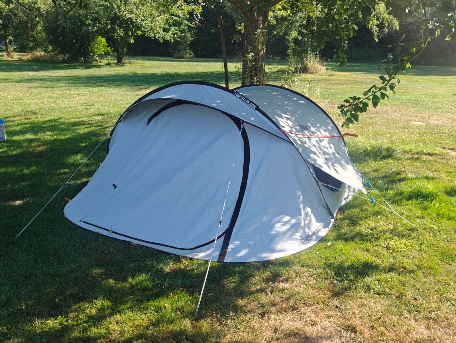 Quechua 2 Seconds Fresh & Black pop-up tent, Caravans en Kamperen, Tenten, Ophalen of Verzenden, Gebruikt, Tot en met 3