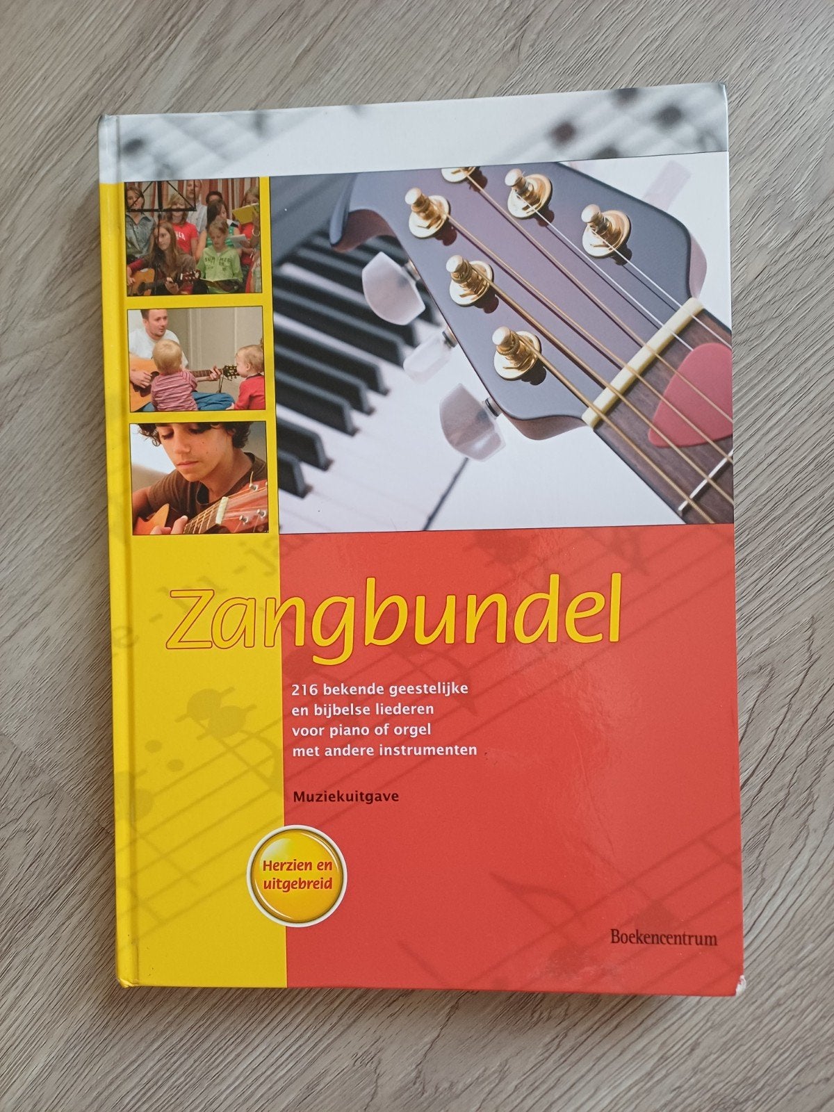 Zangbundel/ " De Gele Zangbundel", zgst, Muziek en Instrumenten, Bladmuziek, Ophalen of Verzenden, Gebruikt, Religie en Gospel