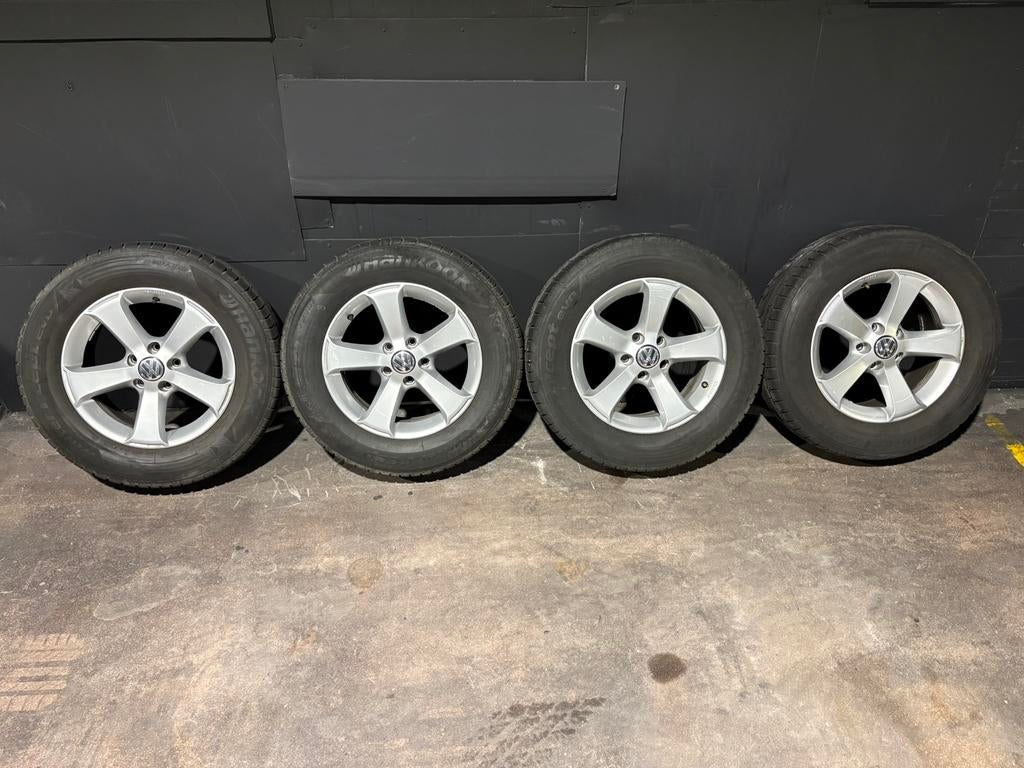 Volkswagen banden en velgen 215x65x16, Ophalen, Zomerbanden, Banden en Velgen