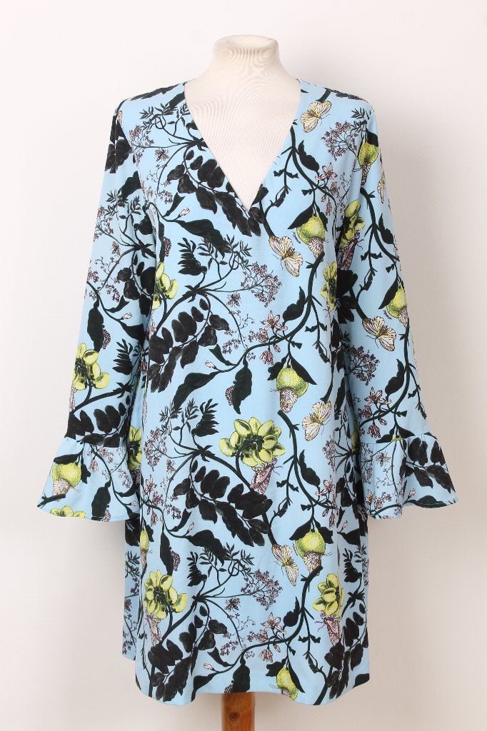 Zomer! Gebloemde jurk ESSENTIEL maat 40, Kleding | Dames, Jurken, Maat 38/40 (M), Blauw, Ophalen of Verzenden, Zo goed als nieuw