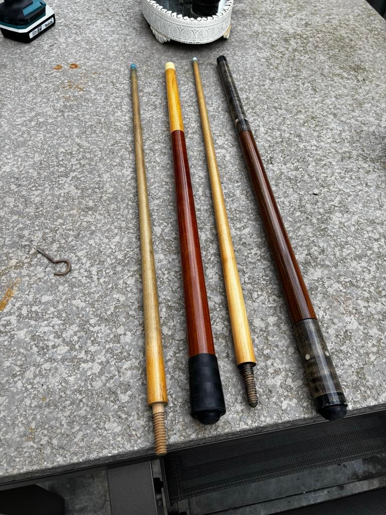 Set van 2 biljartkeus - Diverse stijlen, Ophalen of Verzenden, Gebruikt, Keu of Ballen